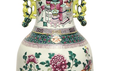 Bodenvase. China | Porzellan, bunter Schmelzfarbendekor.
