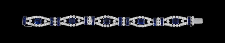 Bracelet or gris 750 serti de saphirs taille émeraude et carrés ainsi que de diamants taille brillant et 8/8