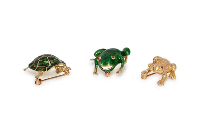 COLLECTION OF YELLOW GOLD ANIMAL BROOCHES
