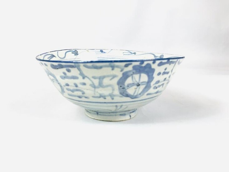 Chinese Antique Blue-and-White Cup.