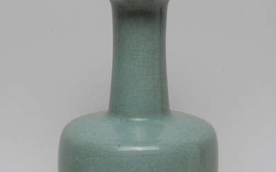Chinese Ge Type Porcelain Vase