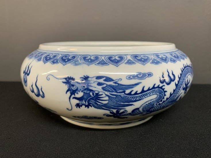Chinese Porcelain Blue and White Dragon Bowl