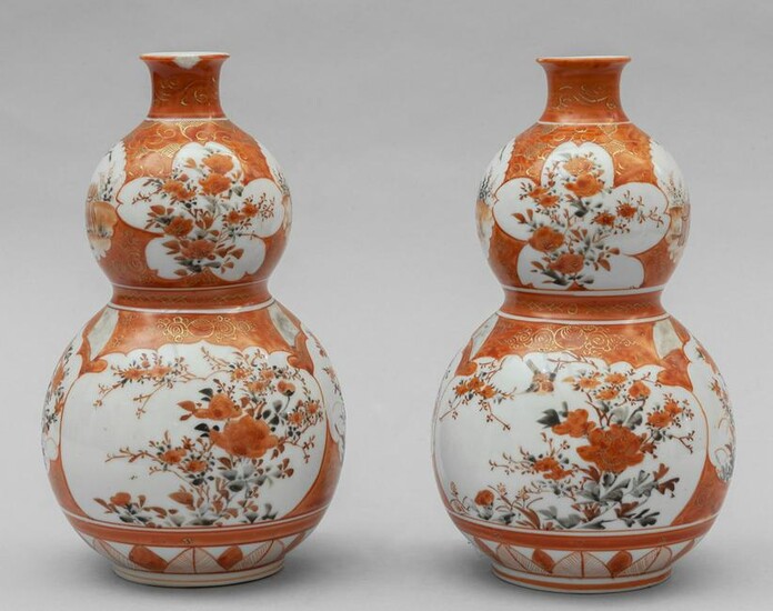 Coppia di vasi in porcellana a forma di zucca