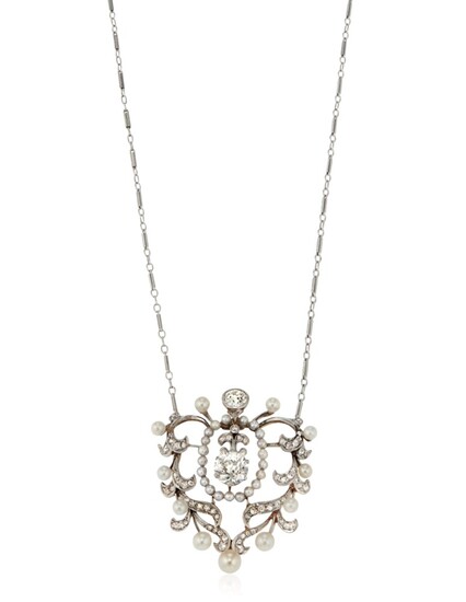 DIAMOND AND PEARL PENDANT NECKLACE