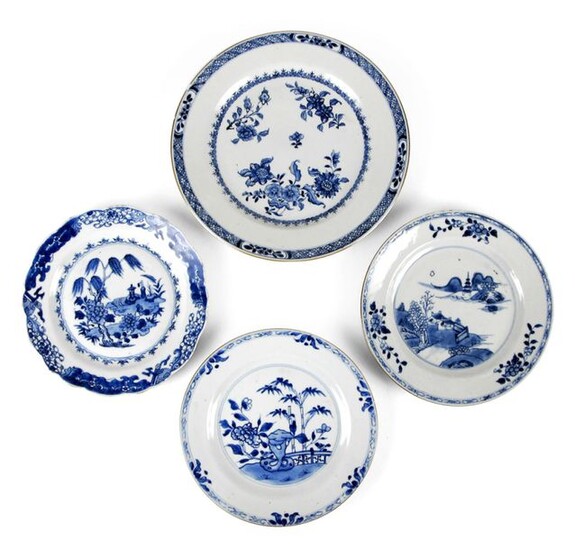 FOUR BLUE AND WHITEEXPORT PORCELAIN DISHES, China, 18th ct. - D. 22.5-28.5 cm