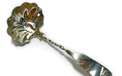 Gorham Sterling Silver Medallion Scalloped Bowl Cream Ladle, Late 19th Century