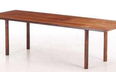Hans J. Wegner. Rectangular rosewood coffee table