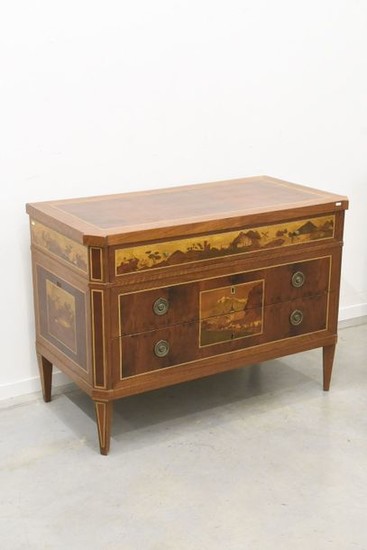 Italian marquetry chest of drawers with 3 large...