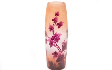 LEGRAS vase Art Nouveau assez haut en pâte de verre multicouche à décor floral -...