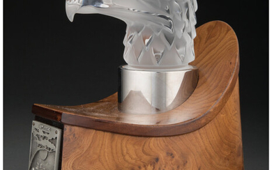 Lalique Tête d'Aigle Automobile Mascot with Custom Lighted Stand (post-1945)