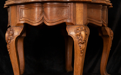 Louis XV oak coffee table, 17th century