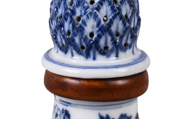 MEISSEN BLUE AND WHITE 'INDIANISCHE BLUMEN' DECORATED SUGAR CASTER AND PIERCED COVER, MID-18TH CENTURY, Height: 7 1/2 in. (19.1 cm.)