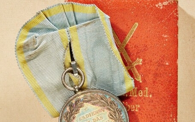 Orden & Ehrenzeichen Deutschland - Sachsen-Königreich : Médaille d'argent de Saint-Henri. Argent, sur ruban cousu...