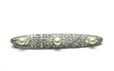 PLATINUM BAR BROOCH / HAIR PIN WITH DIAMONDS AND