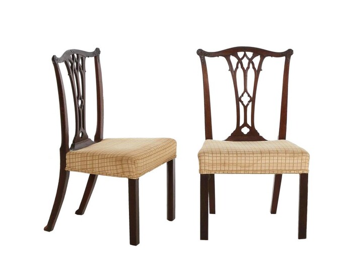 Pair George III carved mahogany side chairs (2pcs)