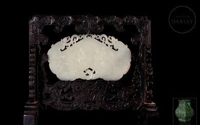 Panel de madera roja con placa de Jade blanco, dinastía Qing