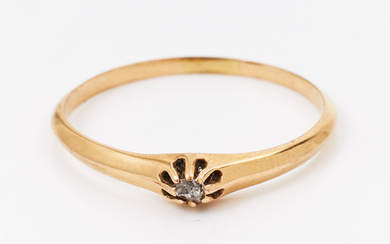 RING, 18k gold, rose cut diamond, Gustaf Dahlgren & Co, Malmö 1915.