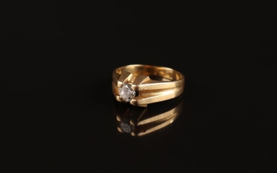 RING gold and stone, finger 60, gross weight 6.1 g...