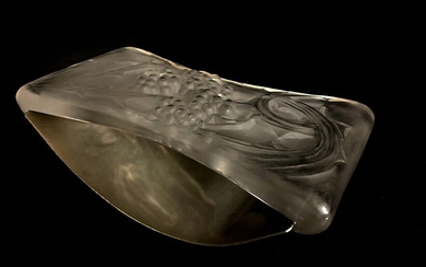 René LALIQUE (1860-1945). BUVARD "Mures" in pressed-moulded glass, colourless and...