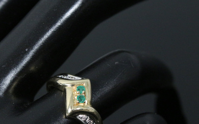 Ring with emerald and diamonds, 585 yellow gold.