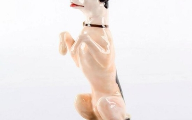 Royal Doulton Figurine Advertising Ware, Mark of
