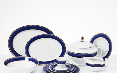 SIGVARD BERNADOTTE. “Christineholm”, dinnerware, 41 dlr, porcelain, brim with decor in blue and silver.