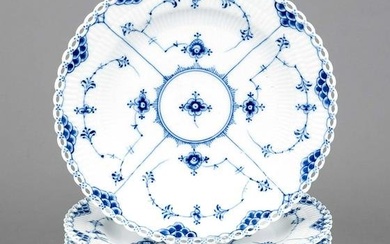 Seven dinner plates, Royal Copen