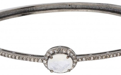 Silver bangle bracelet set with approx. 2.94 ct. moonstone and rose cut diamond - 925/1000....