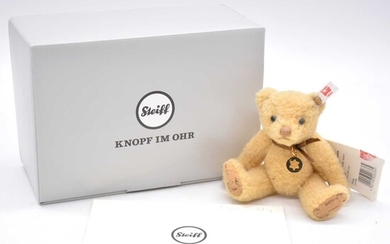 Steiff teddy bear, 006364 'Stina', boxed with certificate.