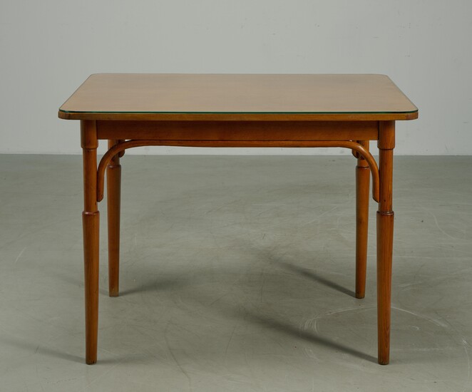 A table, model number: 1270, designed before 1916, executed by Jacob & Josef Kohn, Vienna