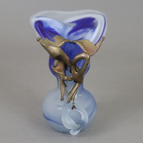 Vase d'artiste - Dan Bancila, Roumanie, 20ème siècle, verre incolore, partiellement dépoli, émaux bleus et...