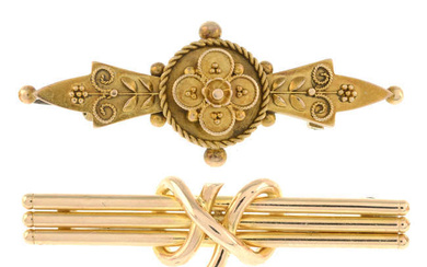 Victorian 15ct gold ornate foliate bar brooch, together with an early 20th century 15ct gold knot motif bar brooch