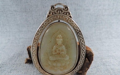 Vintage Hand-Carved Hetian Jade Chinese Buddha Statue Amulet