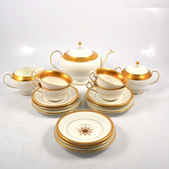 Wedgwood 'Ascot' pattern tea set and Royal Crown Derby teaware