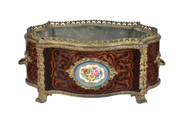 Y A French kingwood and tulipwood marquetry jardinière