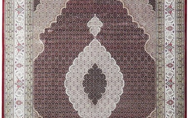 10 x 13 Fine Handmade Mahi Tabriz Wool & Silk Rug