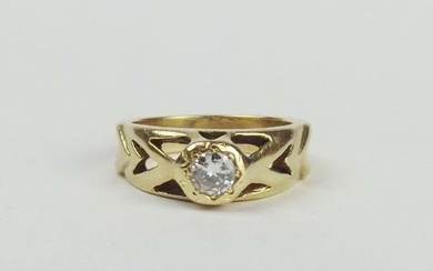 18ct Yellow Gold 0.25CTW Diamond Ring UK Size N US 6 ½
