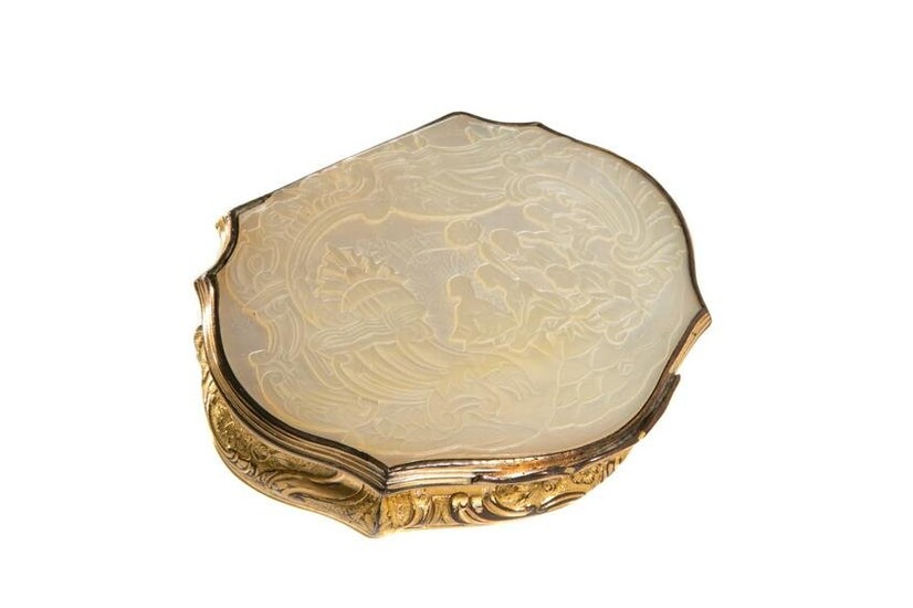 18th C EUROPEAN MOTHER OF PEARL SNUFF BOX