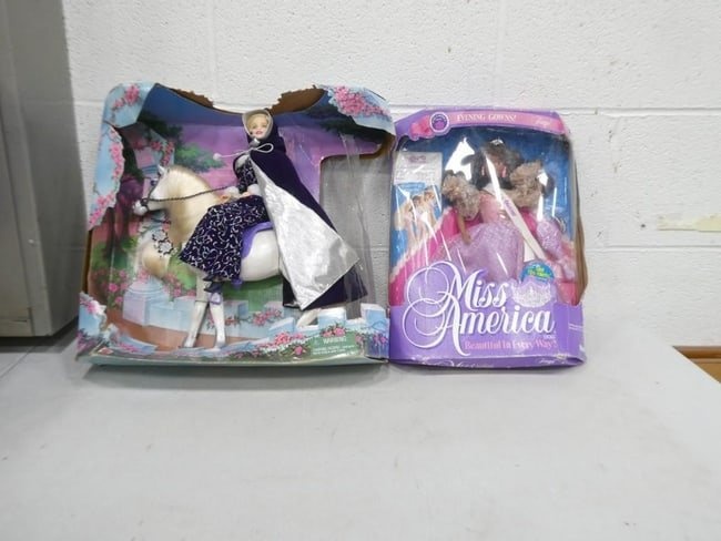 2 Vtg 1990s Royal Romance Barbie & Kenner Miss America Tonya Dolls NIB