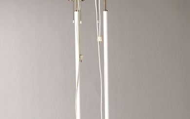 2 lampadaires, KPM Berlin, modèle 'Schinkel', porcelaine blanche sur plaque de base carrée laquée noire,...