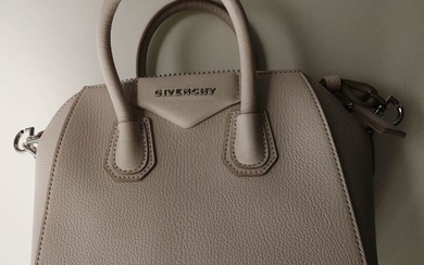 Givenchy - Mini Antigona Shoulder bag