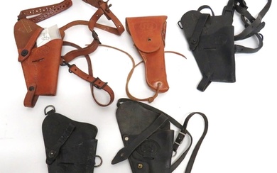 5 x Colt Auto Pistol Holsters consisting 3 x black leather, ...