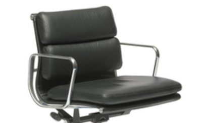 Charles & Ray Eames - Charles & Ray Eames: Soft Pad chair