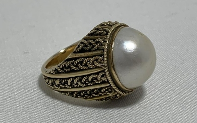 PEARL CABACHON 14K Y CARVED GOLD DOME RING
