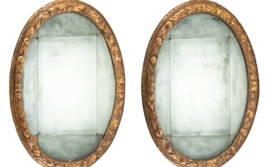 61059: A Pair of Carved Giltwood Mirrors, 19th century