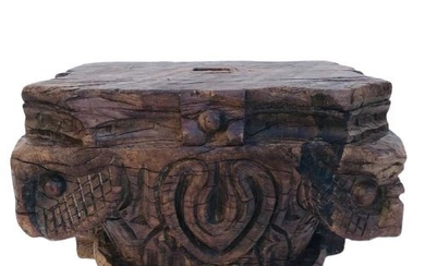A 17th century Italian corinthian capital (8 kg) - Oak, Wood - 17th century