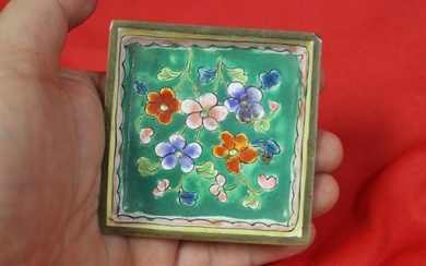 A Chinese Enamel Small Dish