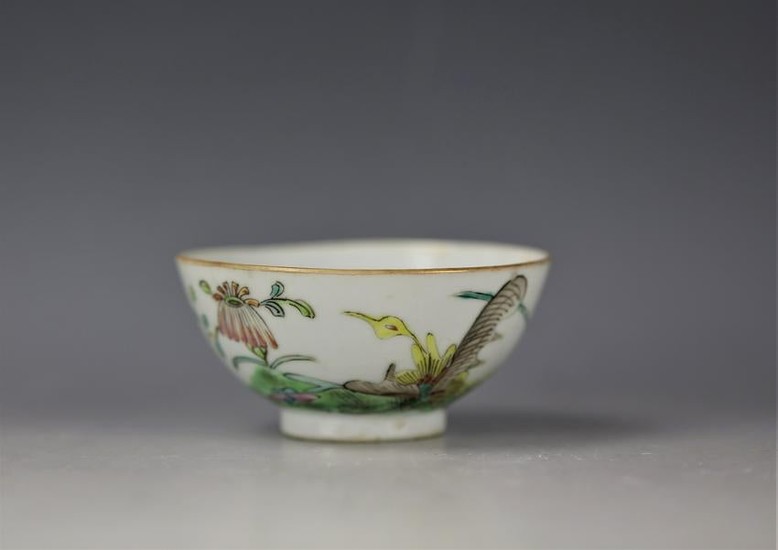 A Chinese Famille Rose Flower Porcelain Bowl