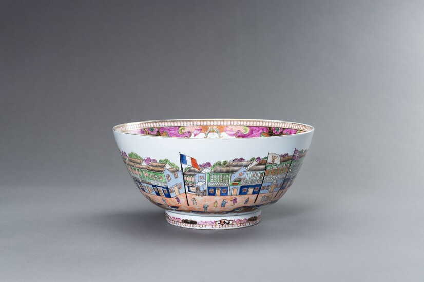 A FINE CHINESE PORCELAIN ‘HONG' PUNCH BOWL