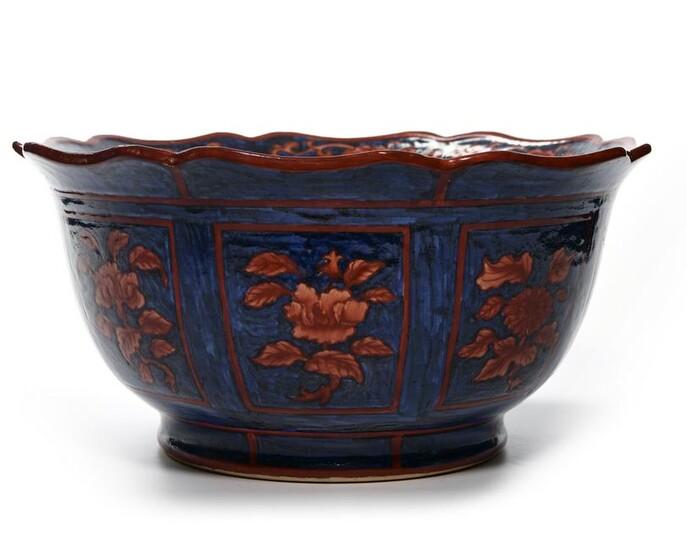 A LARGE CHINESE BOWL, CHINA, 19TH-20TH CENTURY
